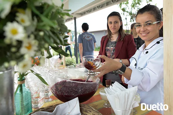 Colaboradores do Grupo Dimed receberam sobremesas gauchas no evento realizado pela Duetto - Agência de eventos corporativos do Rio Grande do Sul
