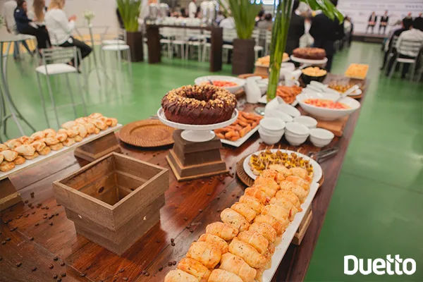 Serviço de catering e alimentação do evento de inauguração da fábrica da Fujikura Cabos em Montenegro organizado pela Duetto agência de eventos de porto alegre rs