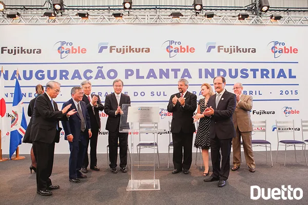 Presidente da Fujikura Presidente da Procable Governador do Estado José Ivo Sartori no evento de inauguração da fábrica da Fujikura Cabos em Montenegro organizado pela agência de eventos Duetto.